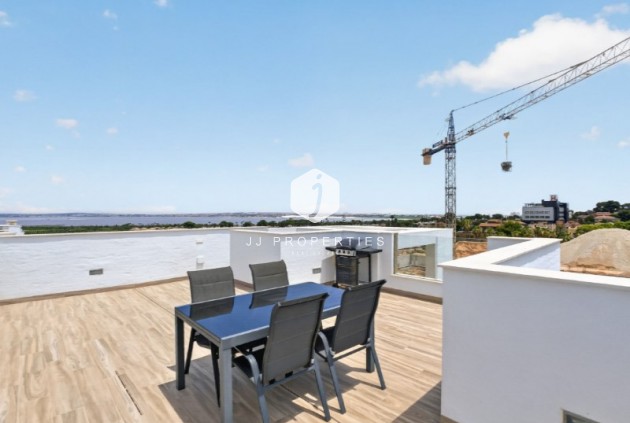 Resale - Villa -
Torrevieja - Costa Blanca