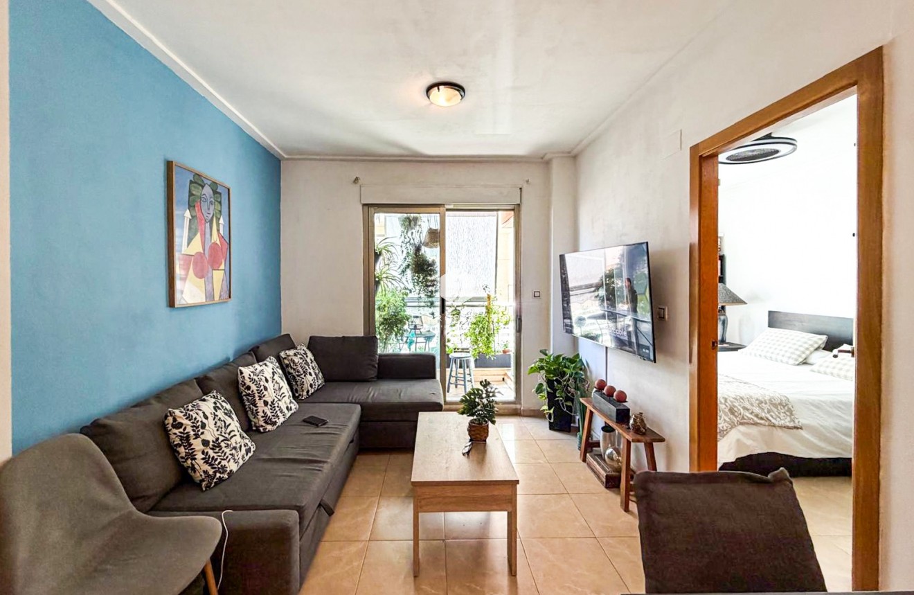 Z drugiej ręki - Mieszkanie w bloku -
Torrevieja - Costa Blanca
