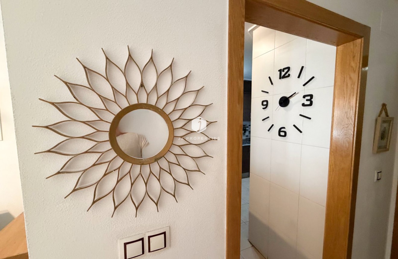 Z drugiej ręki - Mieszkanie w bloku -
Torrevieja - Costa Blanca
