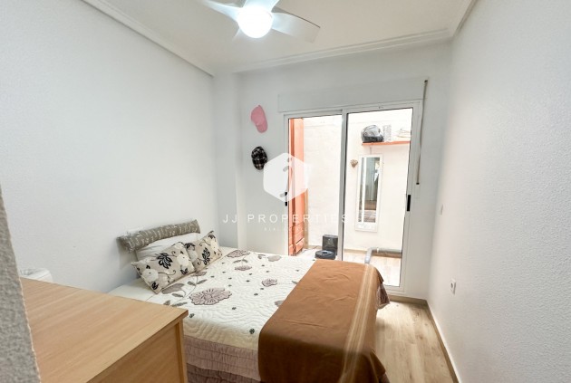 Z drugiej ręki - Mieszkanie w bloku -
Torrevieja - Costa Blanca