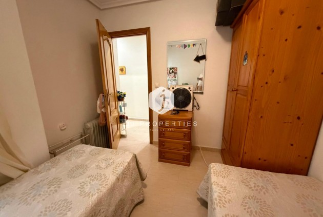 Aus zweiter Hand - Wohnung -
Torrevieja - Estacion de autobuses