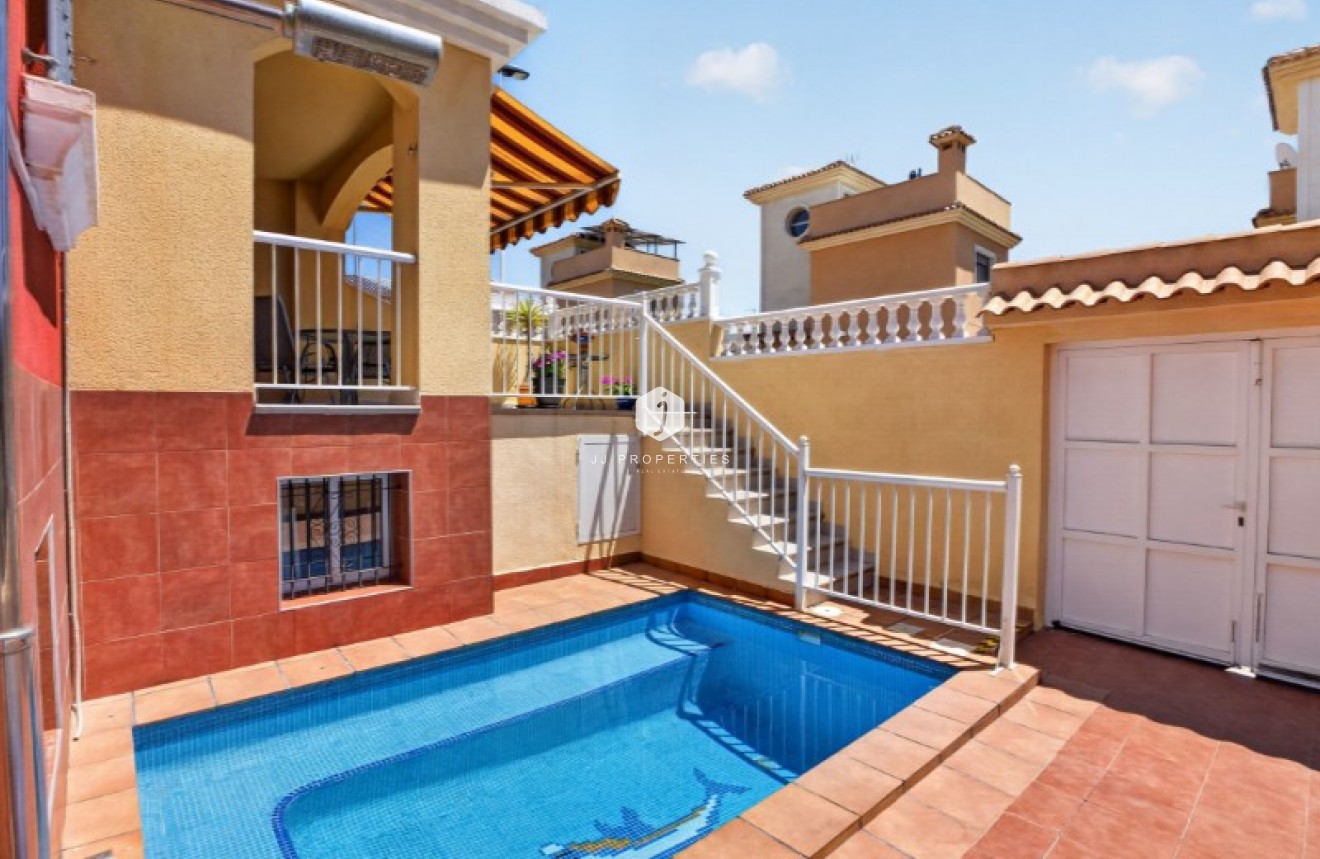 D'occasion - Chalet -
Torrevieja - Costa Blanca