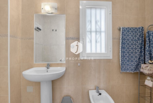 D'occasion - Chalet -
Torrevieja - Costa Blanca