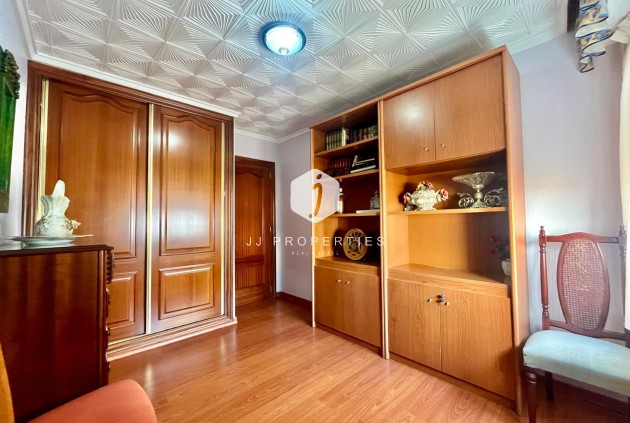 Aus zweiter Hand - Wohnung -
Torrevieja - Centro