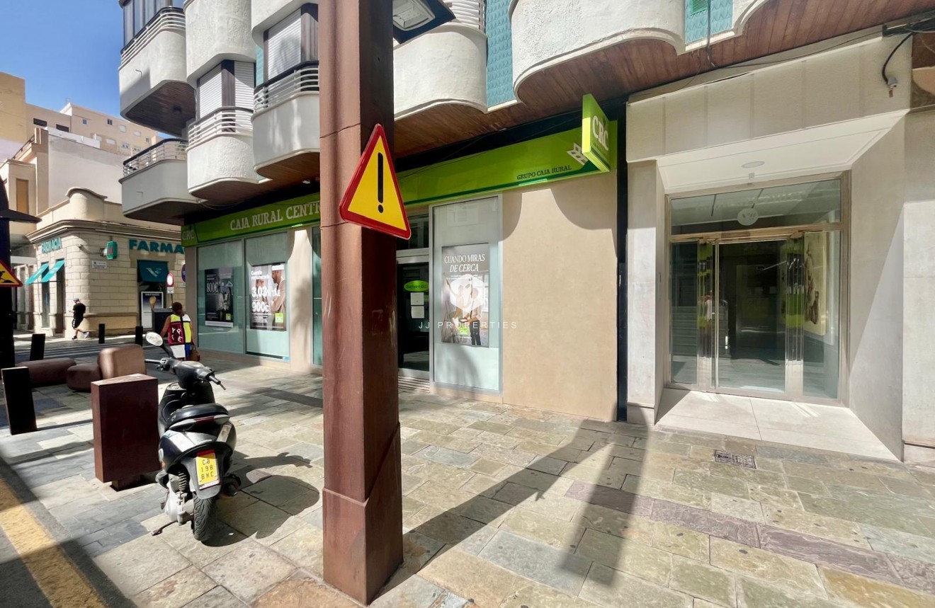 Aus zweiter Hand - Wohnung -
Torrevieja - Centro