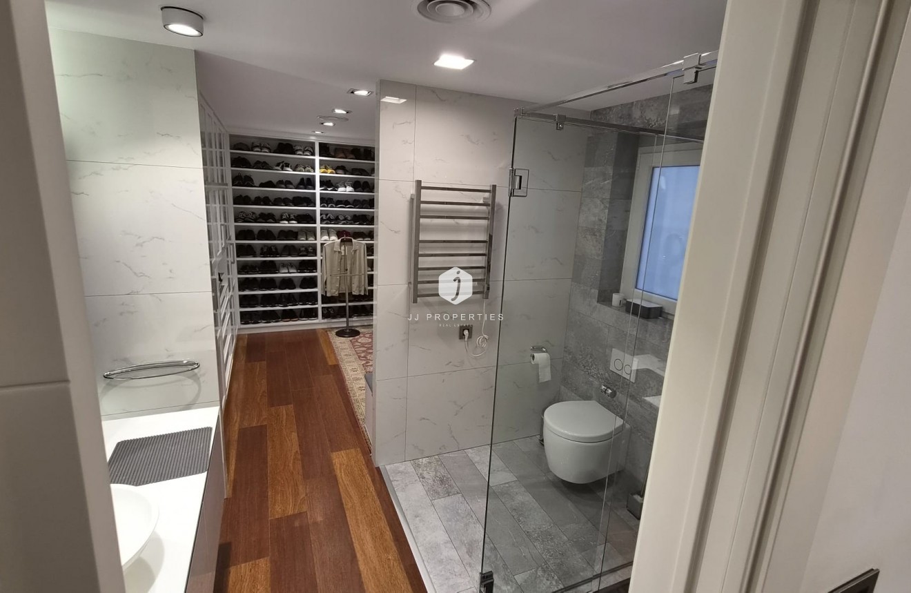D'occasion - Appartement -
Torrevieja - Costa Blanca