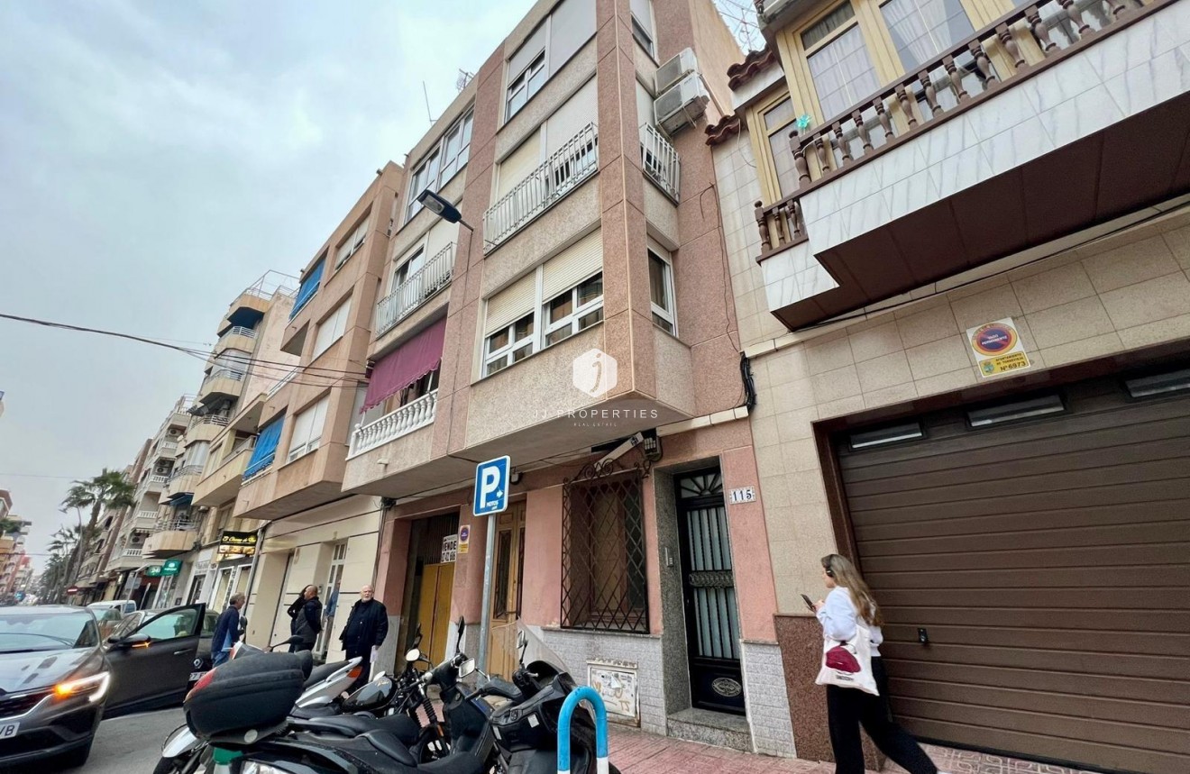 Tweedehands - Appartement / flat -
Torrevieja - Centro