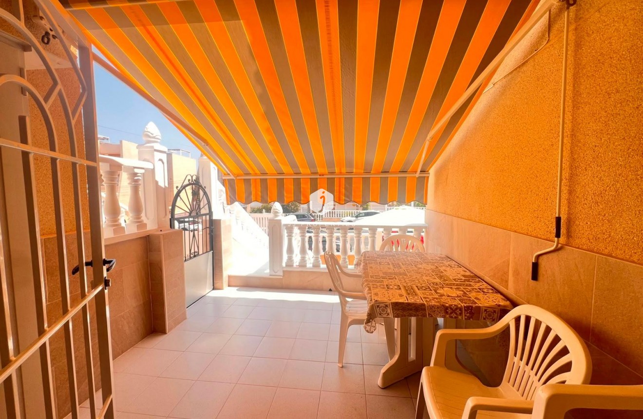D'occasion - Bungalow -
Torrevieja - Torrejón