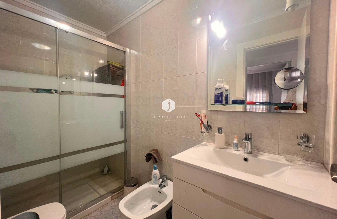 D'occasion - Bungalow -
Torrevieja - Torrejón