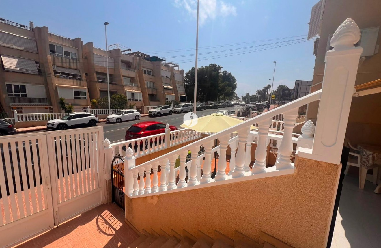 D'occasion - Bungalow -
Torrevieja - Torrejón