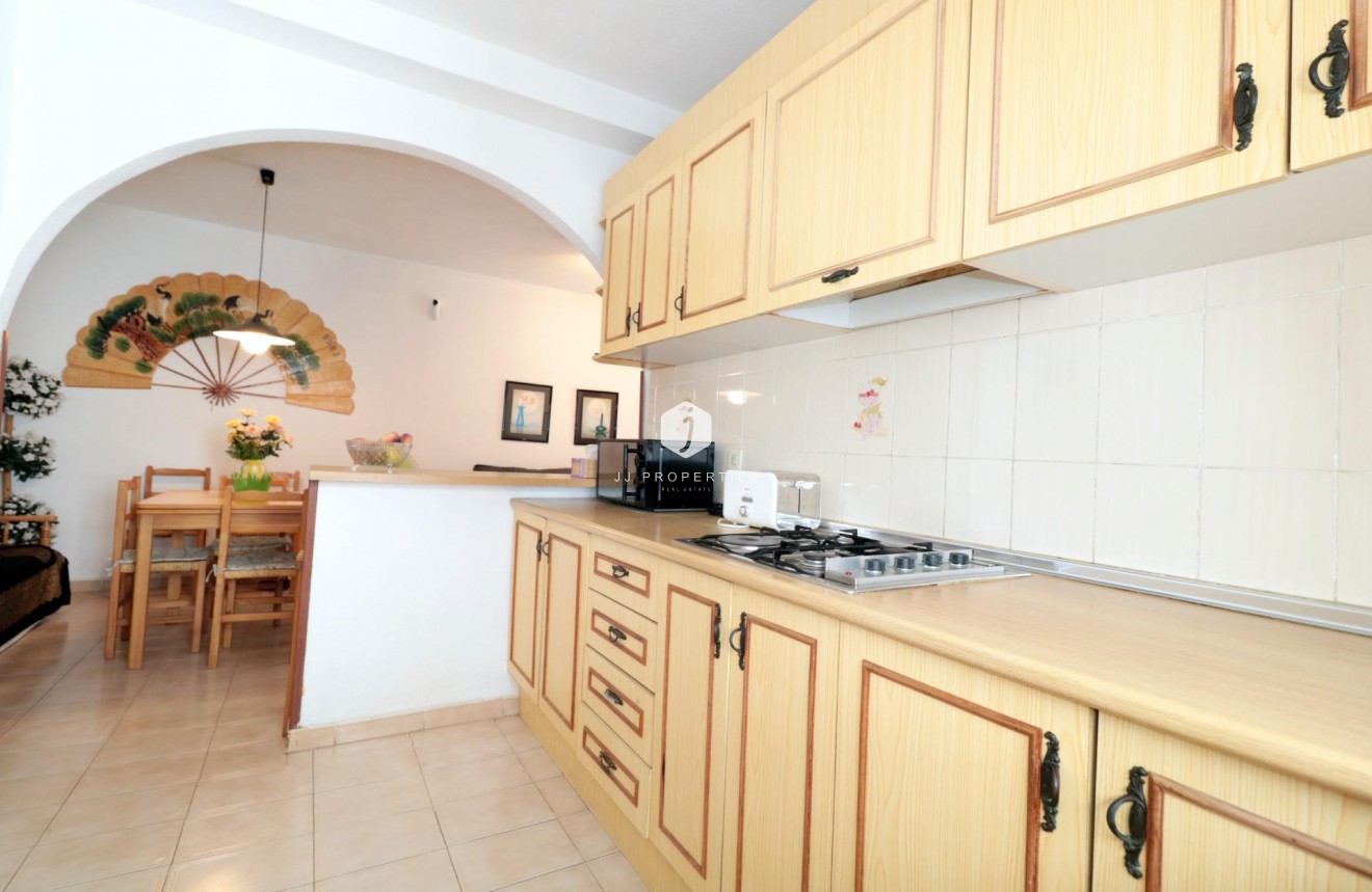 D'occasion - Bungalow -
Torrevieja - El Acequión - Los Náufragos