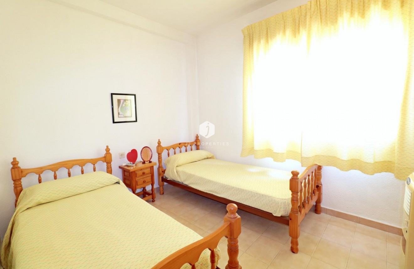 D'occasion - Bungalow -
Torrevieja - El Acequión - Los Náufragos