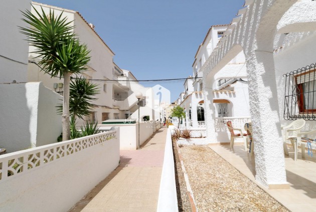 D'occasion - Bungalow -
Torrevieja - El Acequión - Los Náufragos