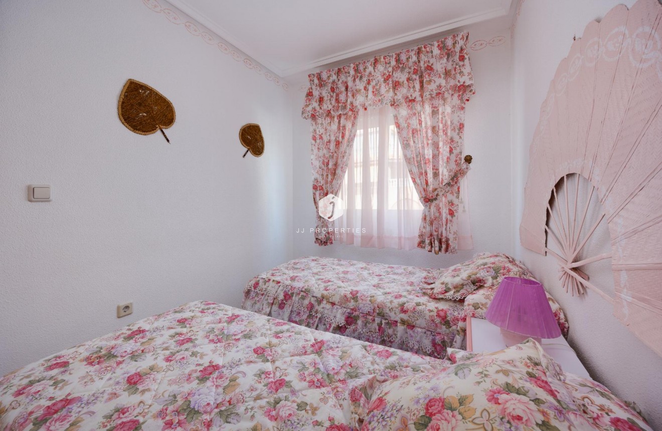 Z drugiej ręki - Mieszkanie w bloku -
Torrevieja - Costa Blanca