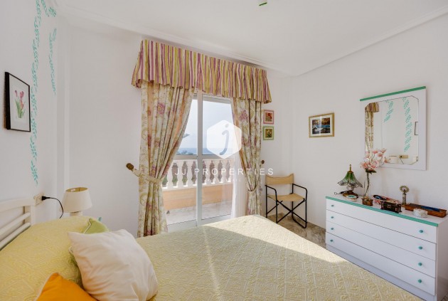 Z drugiej ręki - Mieszkanie w bloku -
Torrevieja - Costa Blanca