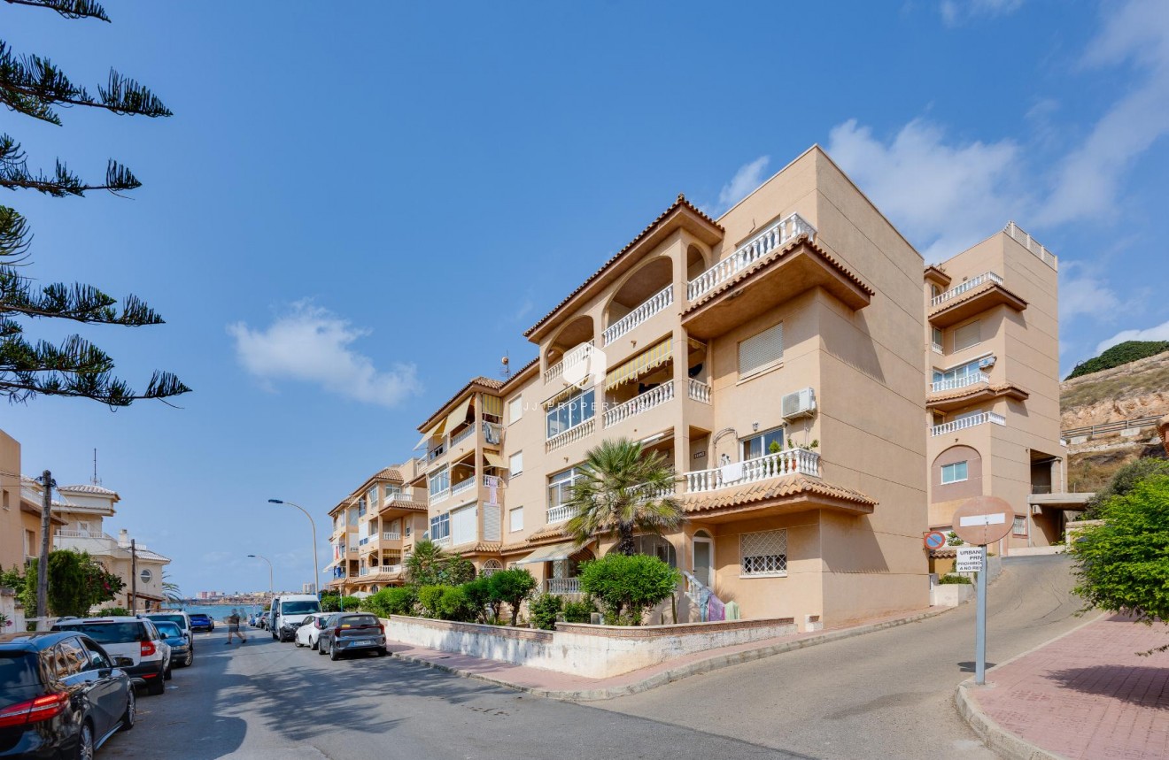 Z drugiej ręki - Mieszkanie w bloku -
Torrevieja - Costa Blanca