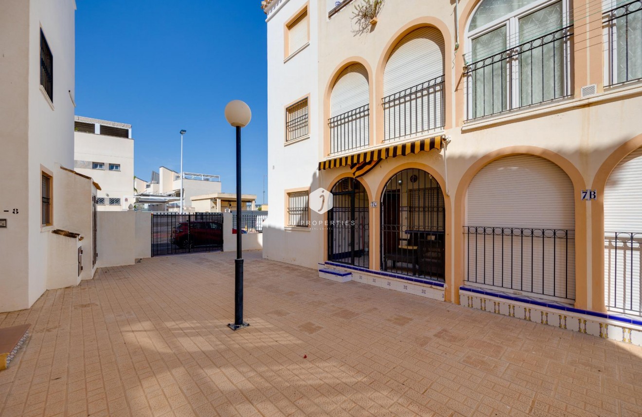 D'occasion - Bungalow -
Torrevieja - Costa Blanca