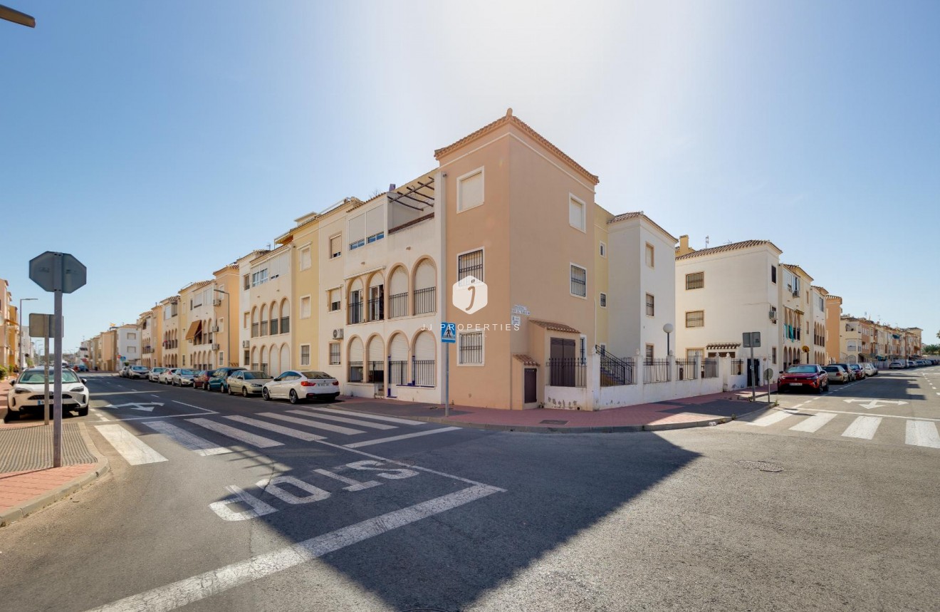 D'occasion - Bungalow -
Torrevieja - Costa Blanca