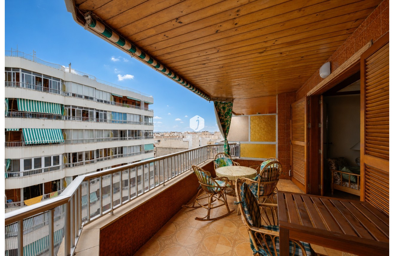 Z drugiej ręki - Mieszkanie w bloku -
Torrevieja - Costa Blanca