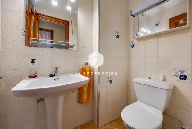 Z drugiej ręki - Mieszkanie w bloku -
Torrevieja - Costa Blanca