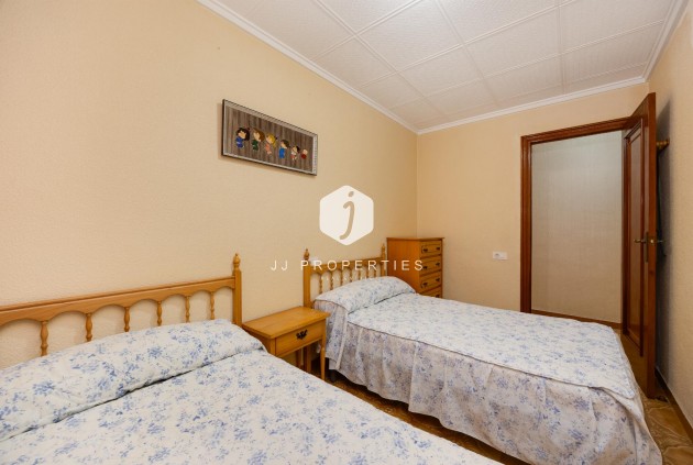 Z drugiej ręki - Mieszkanie w bloku -
Torrevieja - Costa Blanca