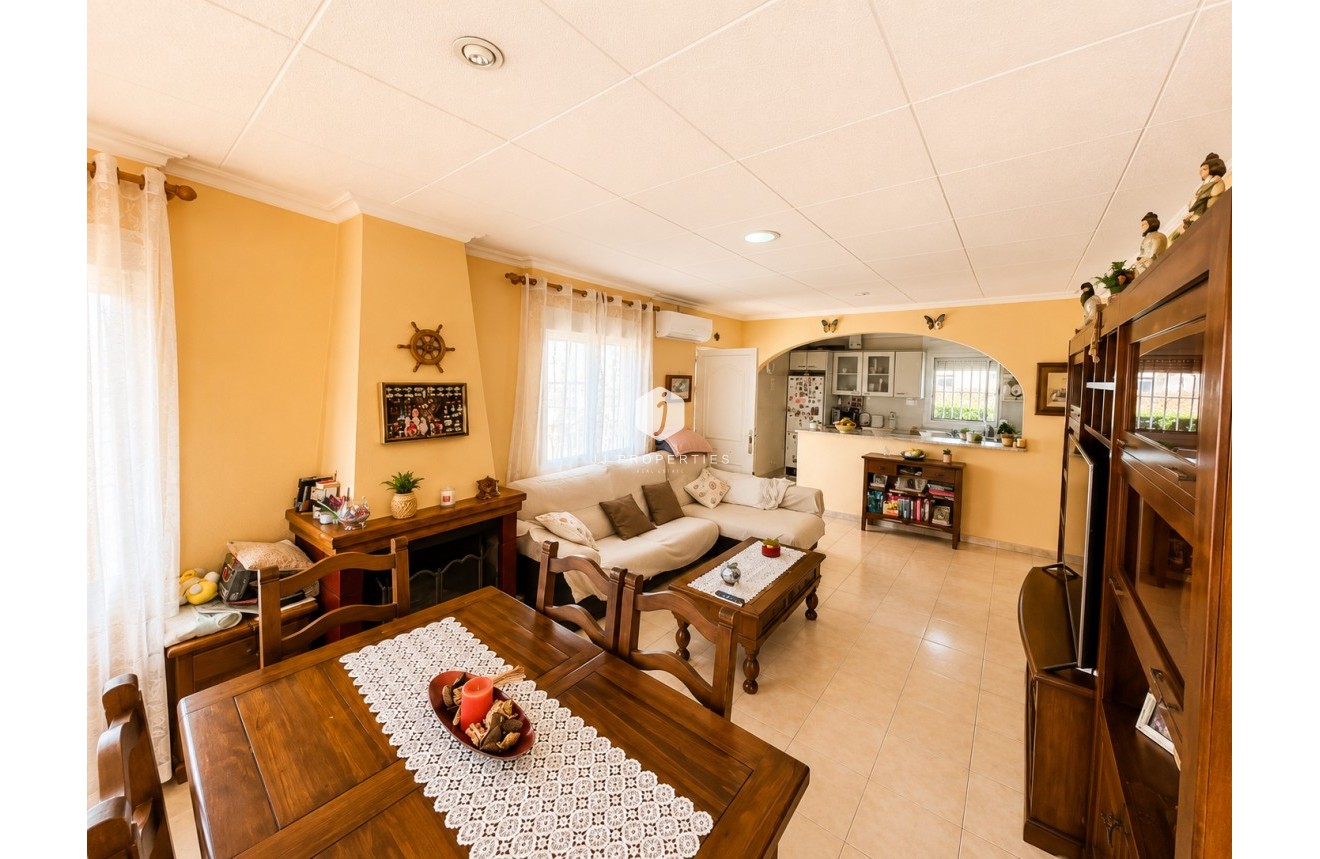 D'occasion - Villa -
Torrevieja - Costa Blanca