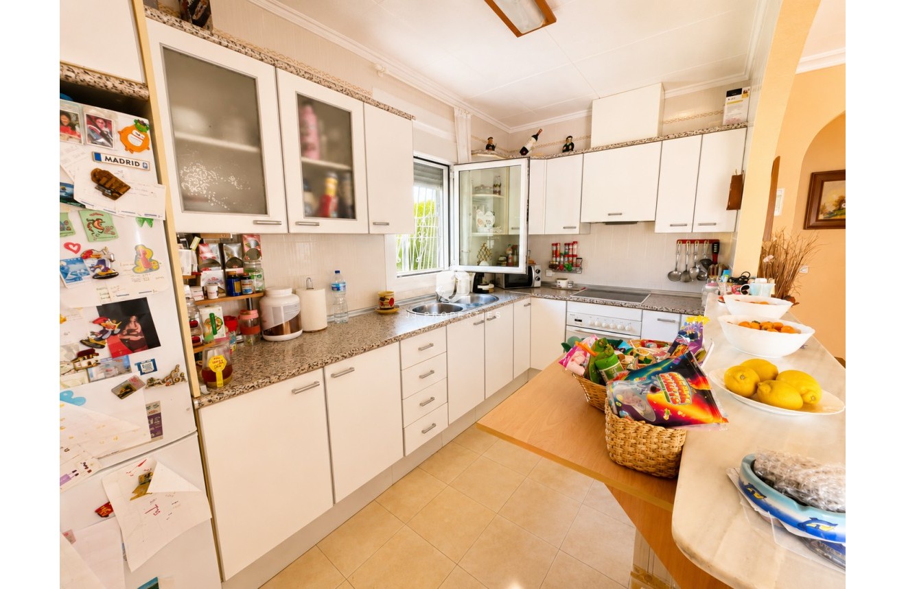 D'occasion - Villa -
Torrevieja - Costa Blanca