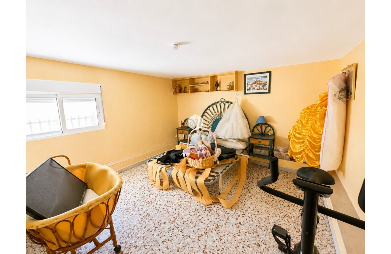 D'occasion - Villa -
Torrevieja - Costa Blanca