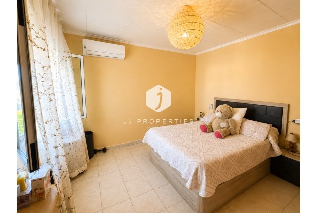 D'occasion - Villa -
Torrevieja - Costa Blanca