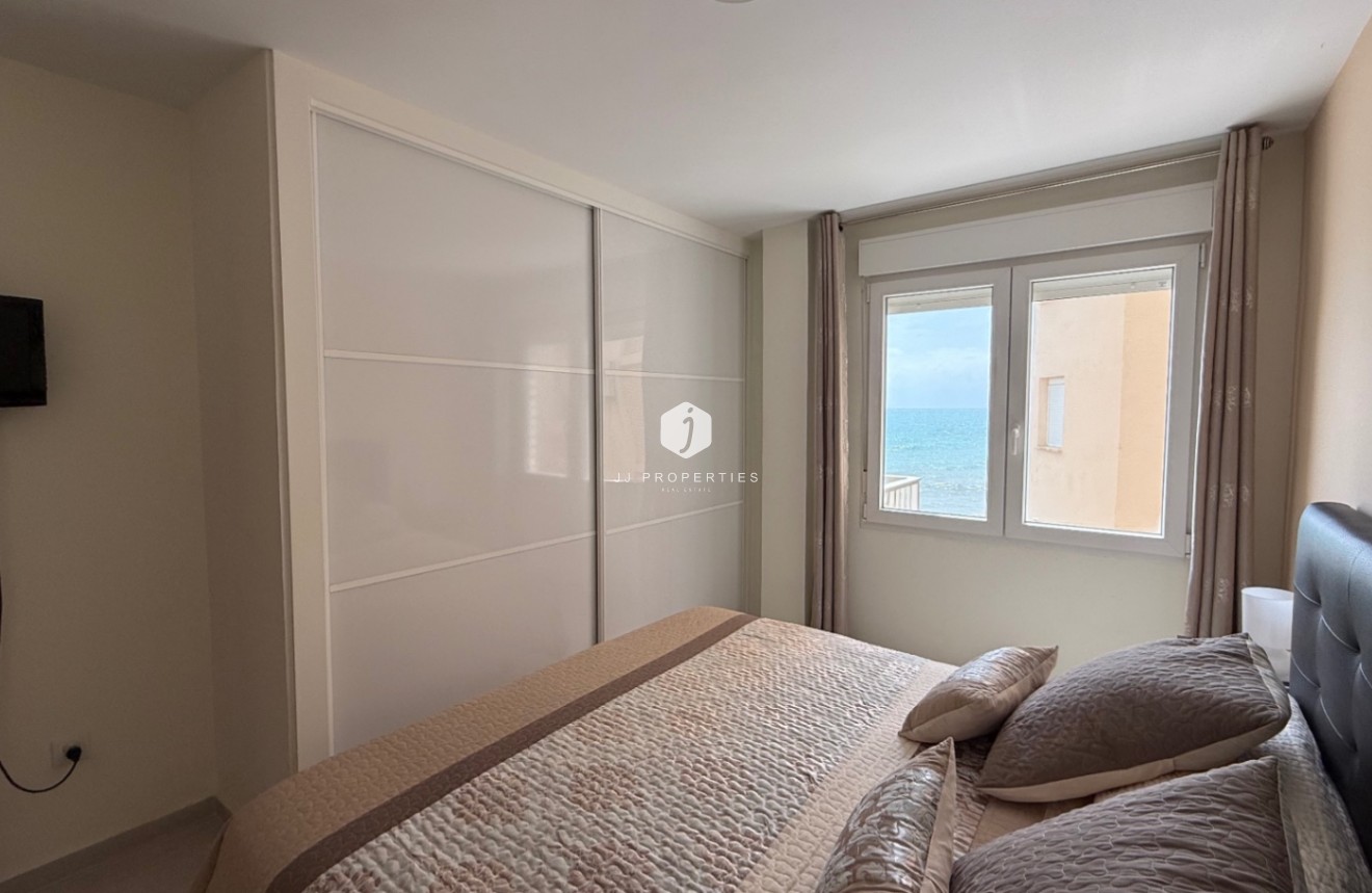 Resale - Apartment / flat -
Torrevieja - Costa Blanca