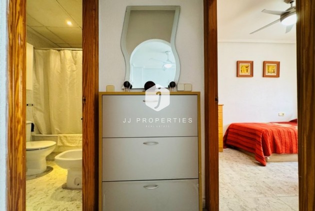Resale - Apartment / flat -
La Mata - Costa Blanca