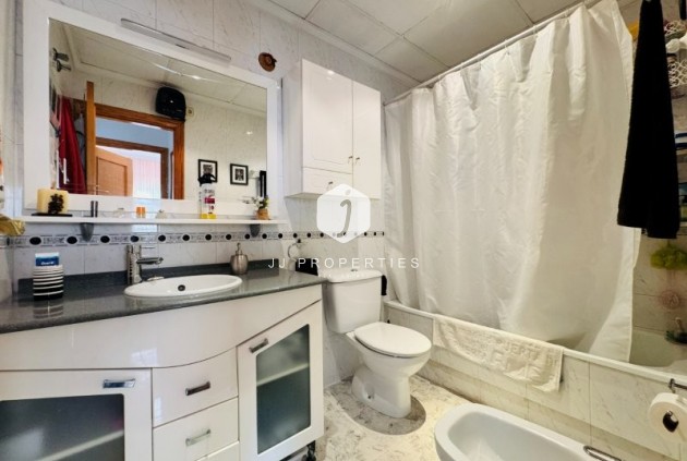 Resale - Apartment / flat -
La Mata - Costa Blanca