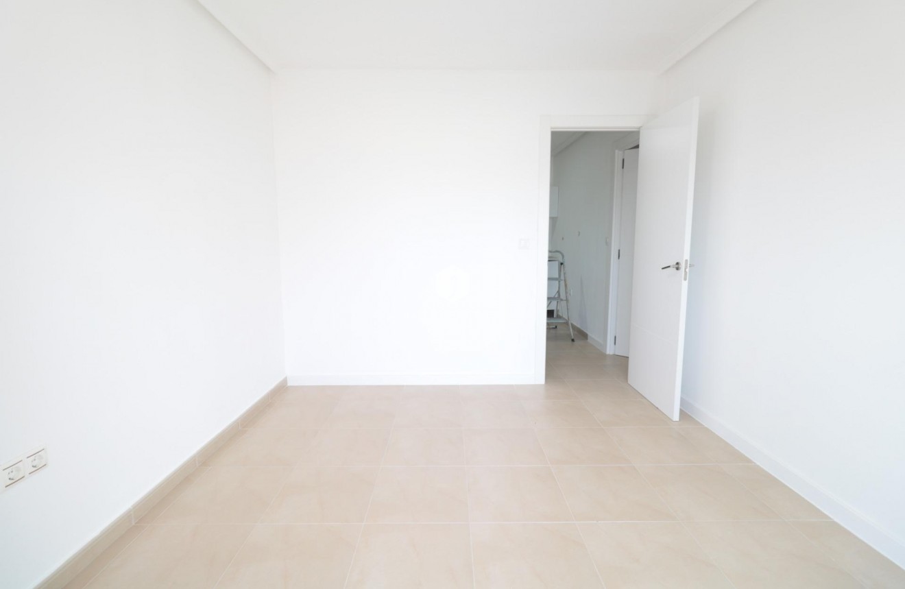 D'occasion - Appartement -
Torrevieja - Acequion