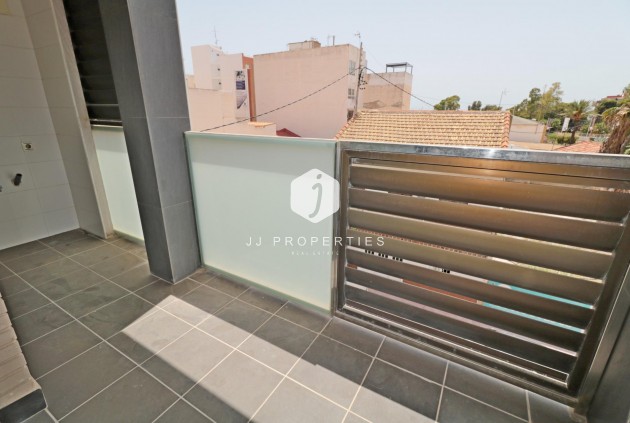 D'occasion - Appartement -
Torrevieja - Acequion