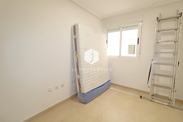 D'occasion - Appartement -
Torrevieja - Acequion