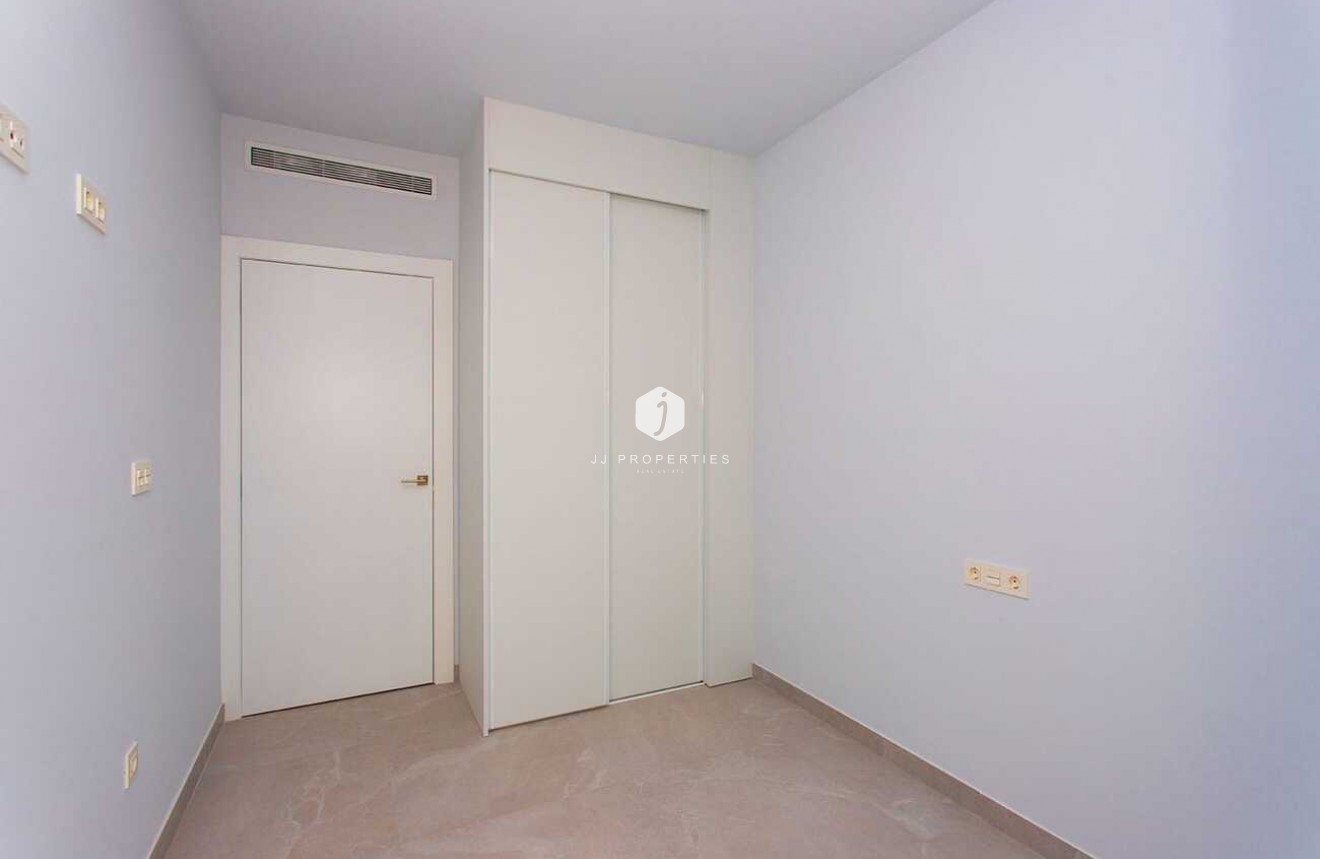 Resale - Apartment / flat -
Torrevieja - CENTRE PLAYA DEL CURA LAS PISCINAS