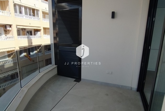 Resale - Apartment / flat -
Torrevieja - CENTRE PLAYA DEL CURA LAS PISCINAS