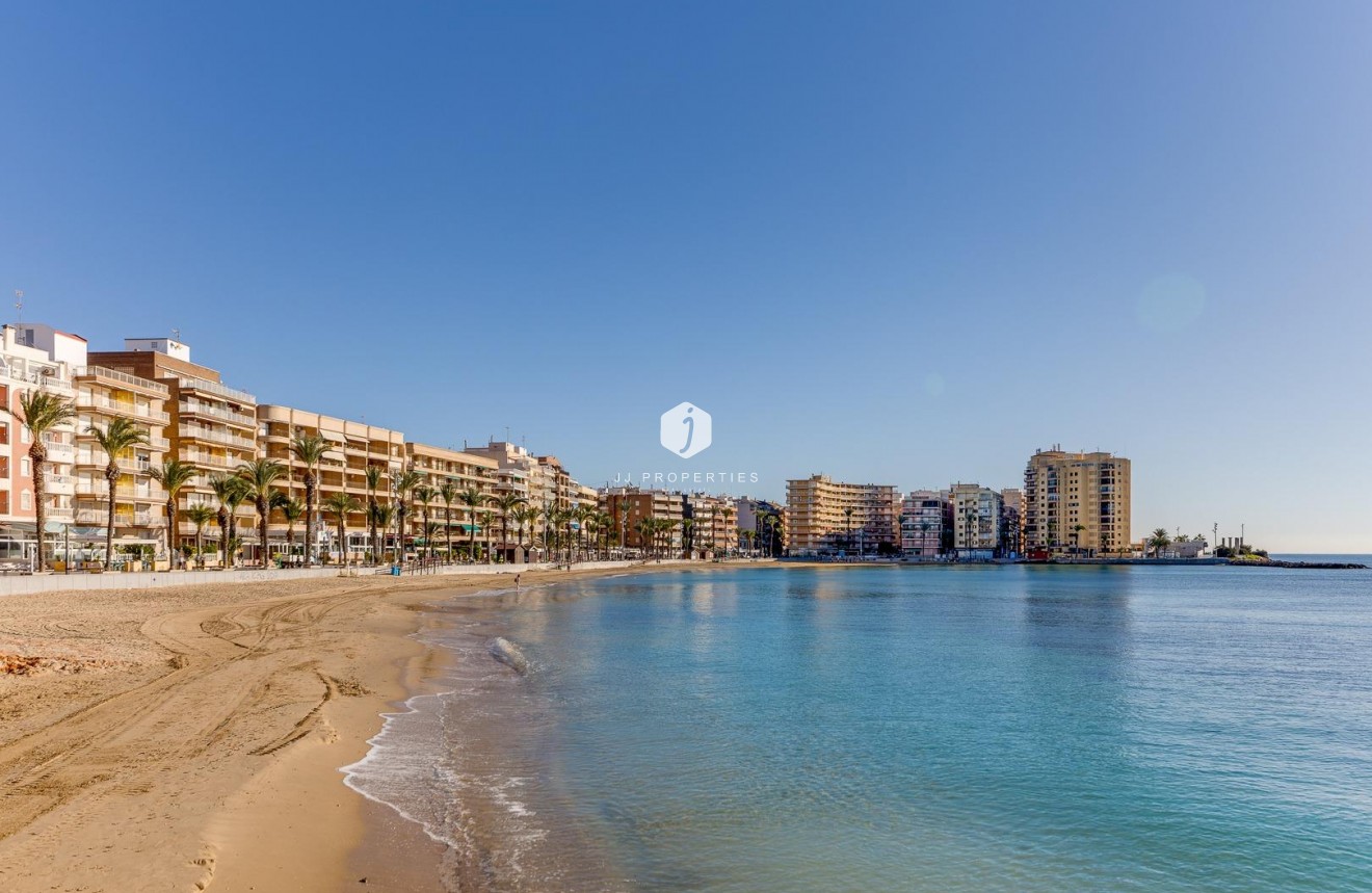 Segunda mano - Apartamento / piso -
Torrevieja - Playa del Cura