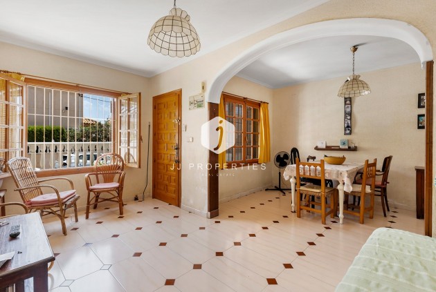 Resale - Chalet -
La Mata - Costa Blanca