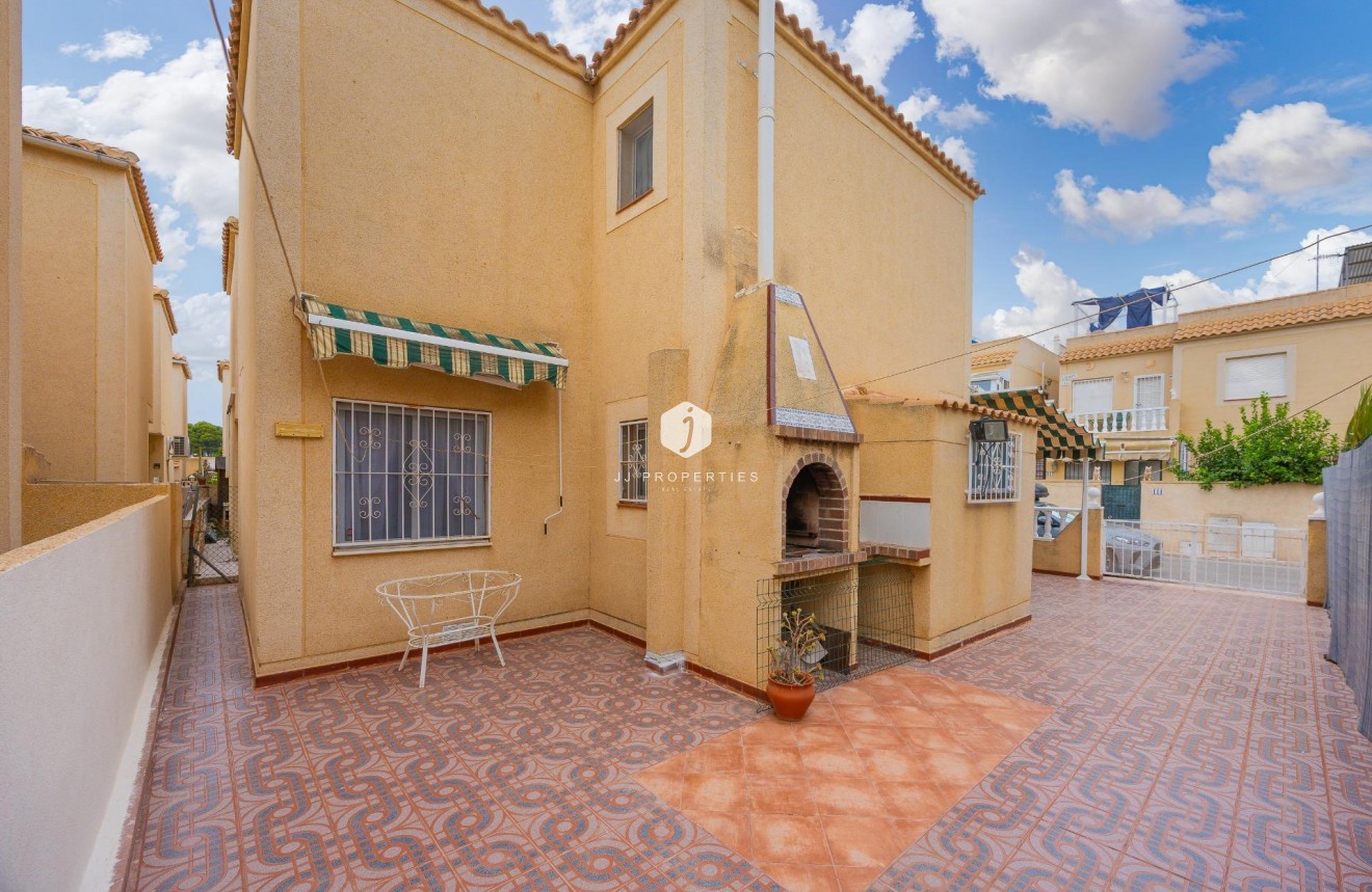 Tweedehands - Villa -
Torrevieja - El Limonar