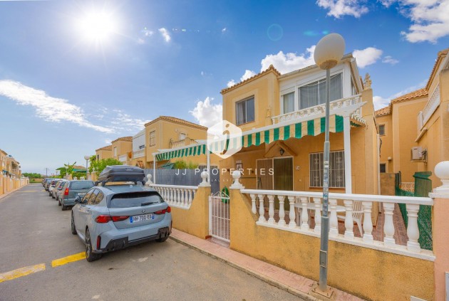 Tweedehands - Villa -
Torrevieja - El Limonar