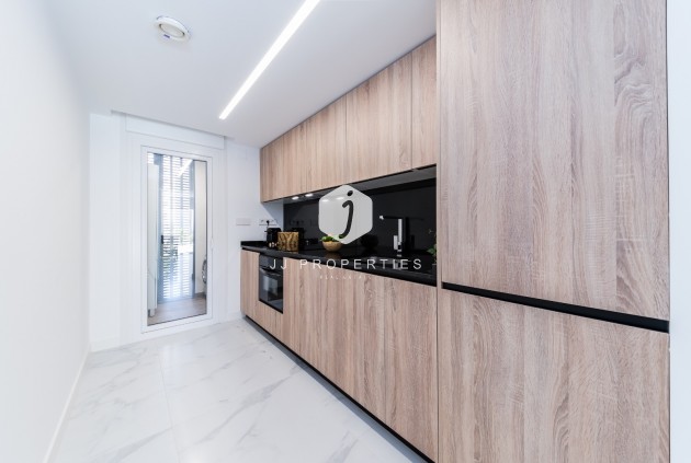 D'occasion - Appartement -
Torrevieja - Costa Blanca
