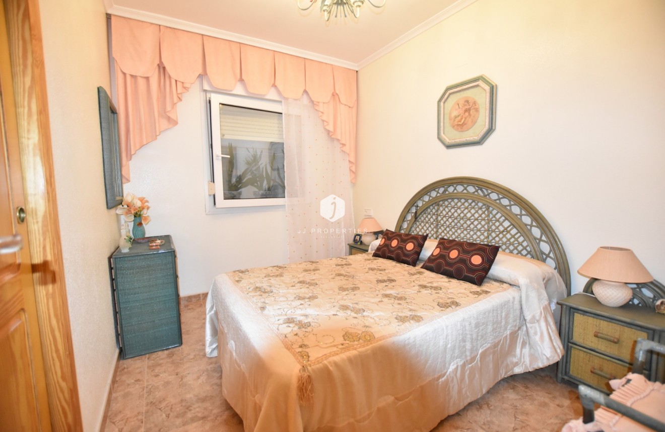 Aus zweiter Hand - Wohnung -
La Mata - Costa Blanca