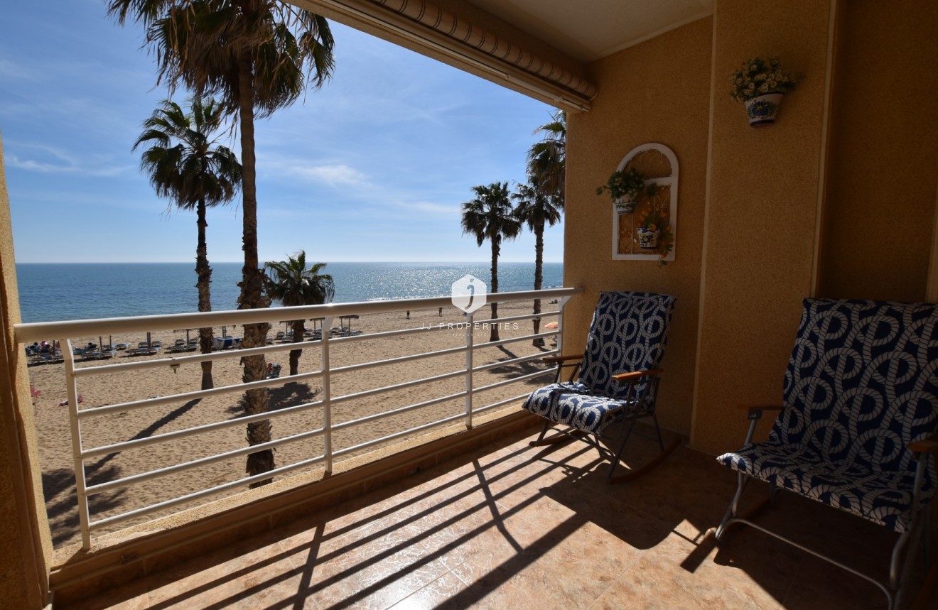 Aus zweiter Hand - Wohnung -
La Mata - Costa Blanca