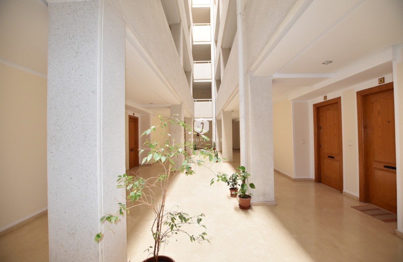 Aus zweiter Hand - Wohnung -
La Mata - Costa Blanca