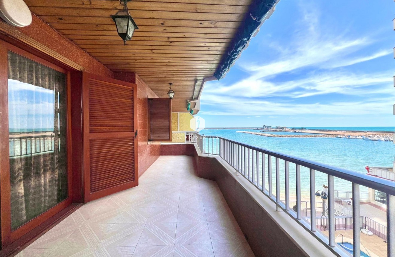D'occasion - Appartement -
Torrevieja - Acequion