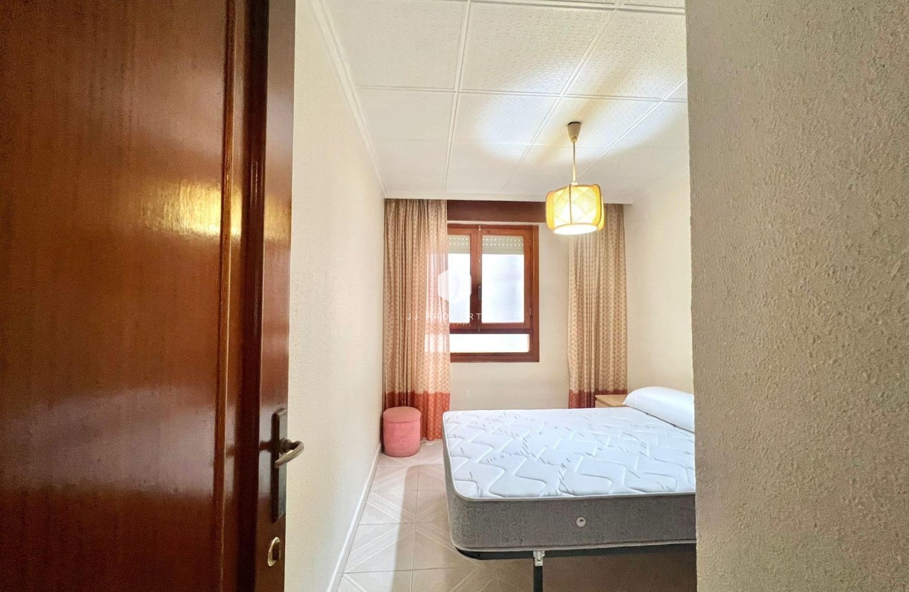 D'occasion - Appartement -
Torrevieja - Acequion