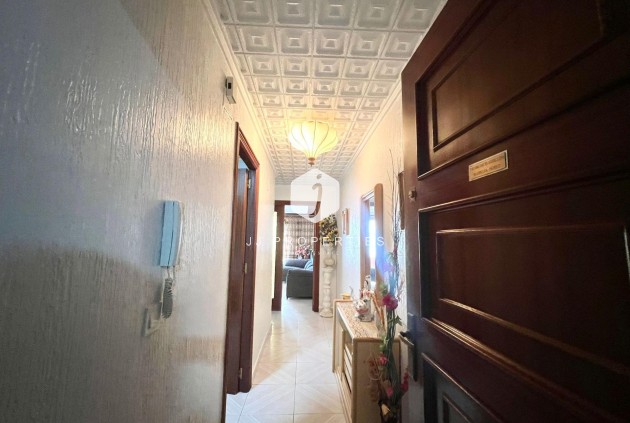 D'occasion - Appartement -
Torrevieja - Acequion