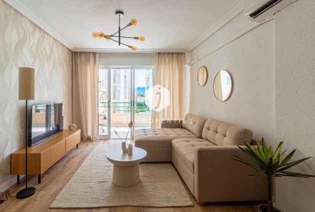 Tweedehands - Appartement / flat -
Torrevieja - La Mata Pueblo