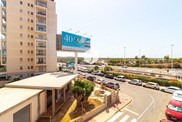 Tweedehands - Appartement / flat -
Torrevieja - La Mata Pueblo